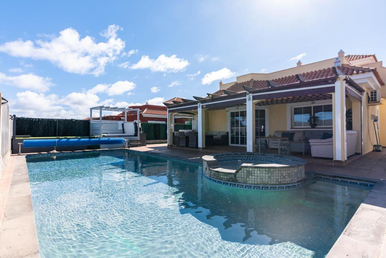 Comfortable Family House With Pool And Jacuzzi Costa De Antigua Ngoại thất bức ảnh